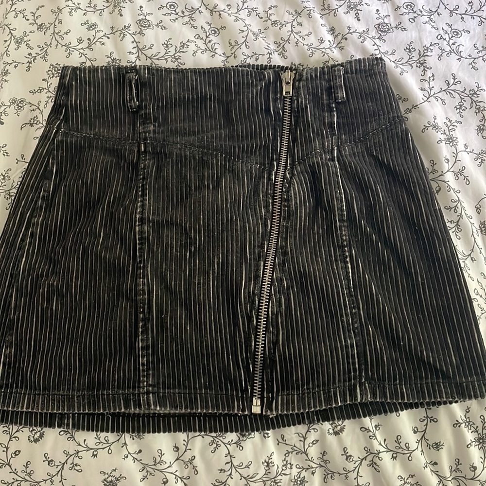 Honey Punch mini skirt